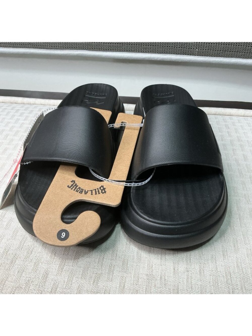 Billabong Women Size 8 Black Platform Cushion Slides Sandal Comfort Shoe NEW - Picture 2 of 7